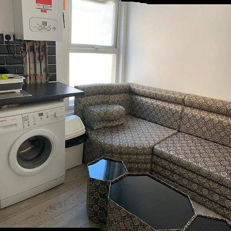 לונדון Beautiful Hoe Street First Floor One Bedroom Apartment B Walthamstow מראה חיצוני תמונה